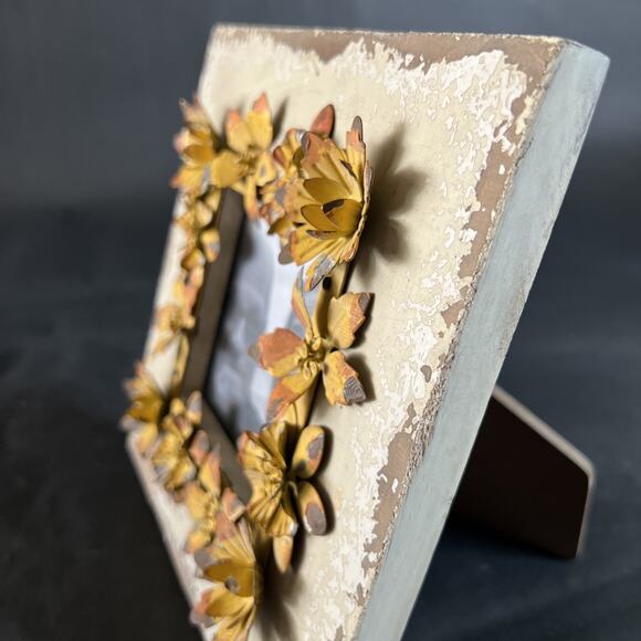 Vintage 3D Tin Flower Picture Frame Yellow 3x3 Photo Opening 6x6 Inch Wall Decor - Picture 10 of 11